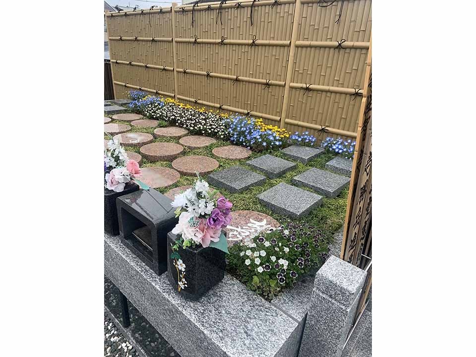 東学寺 一般墓・十三仏供養塔・花壇墓地