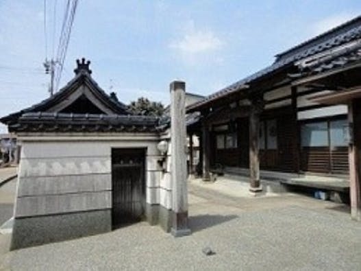 泉龍寺永代供養墓 御廟（舎利塔）