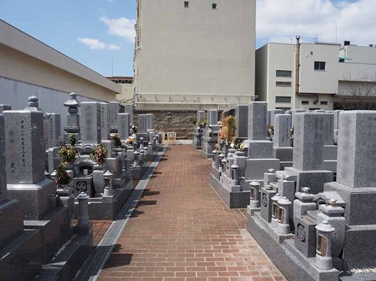 満願寺墓地