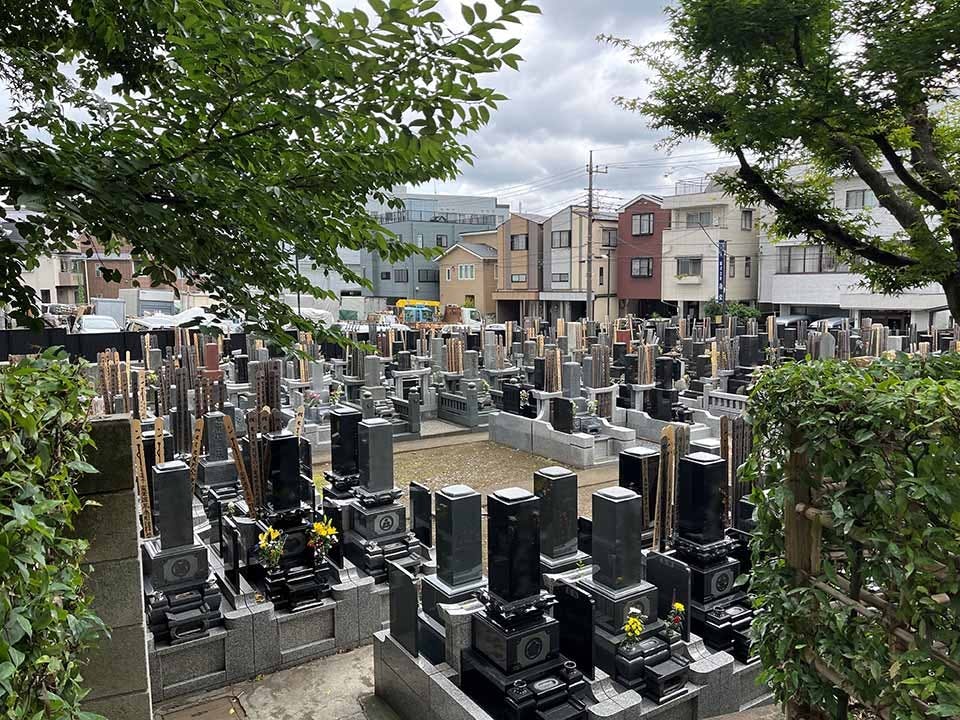 荘厳寺墓苑