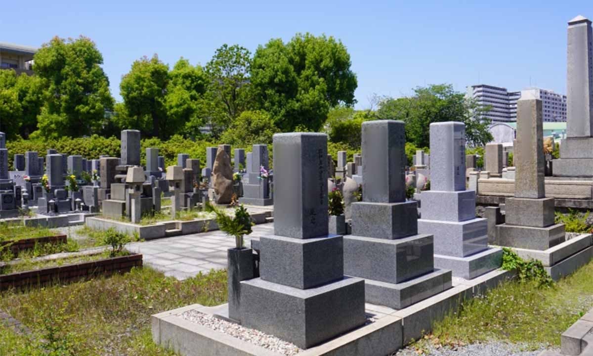 吹田市光明町墓地