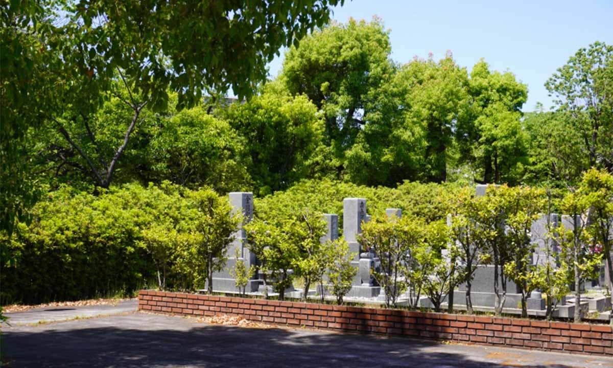 吹田市光明町墓地