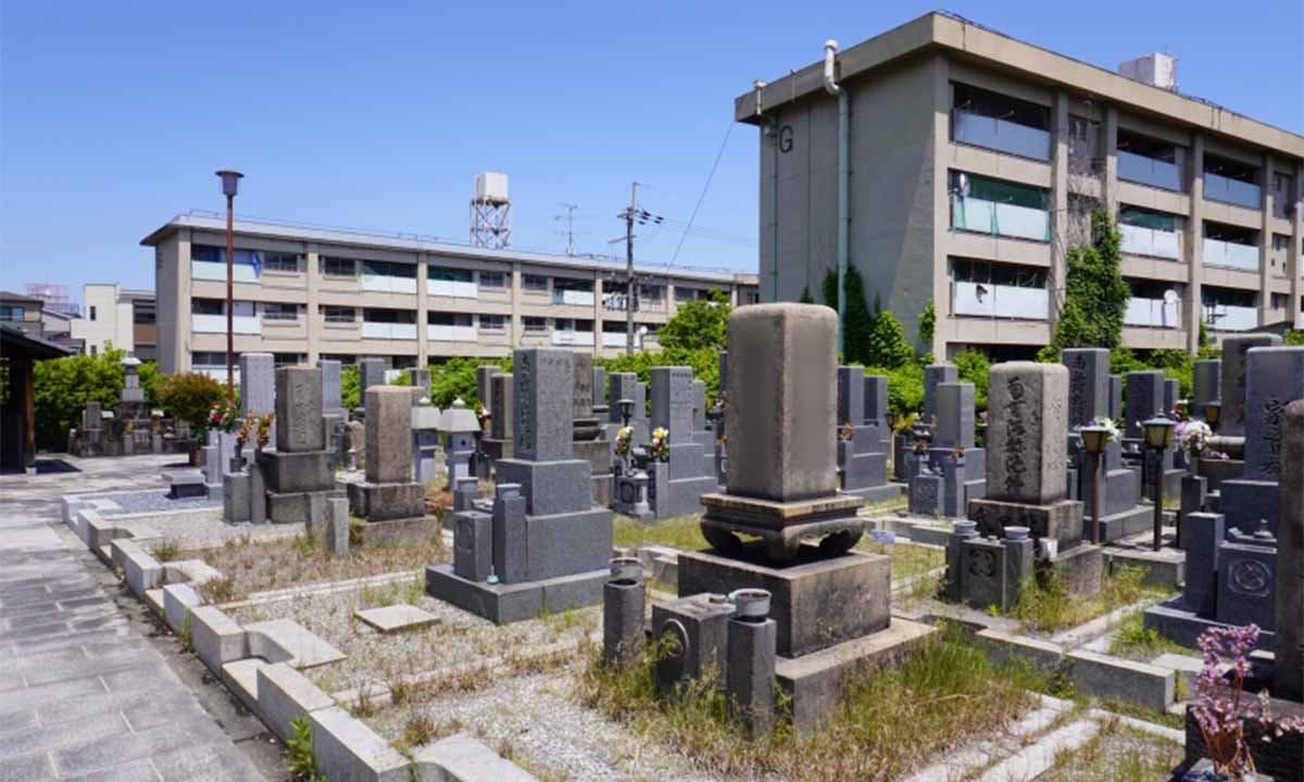 吹田市光明町墓地