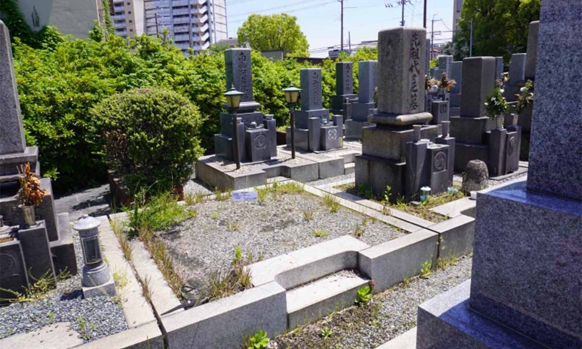 吹田市光明町墓地