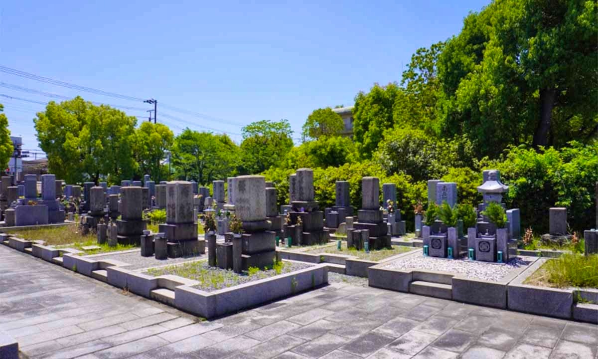 吹田市光明町墓地