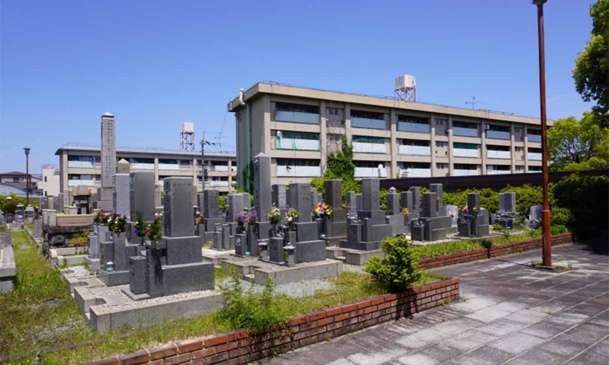 吹田市光明町墓地