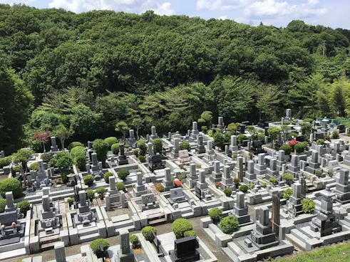 片倉聖地霊苑