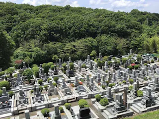 片倉聖地霊苑