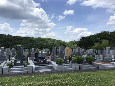 片倉聖地霊苑