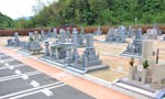 小川中央霊園 墓域は駐車場より至近でお参りの際に大変便利
