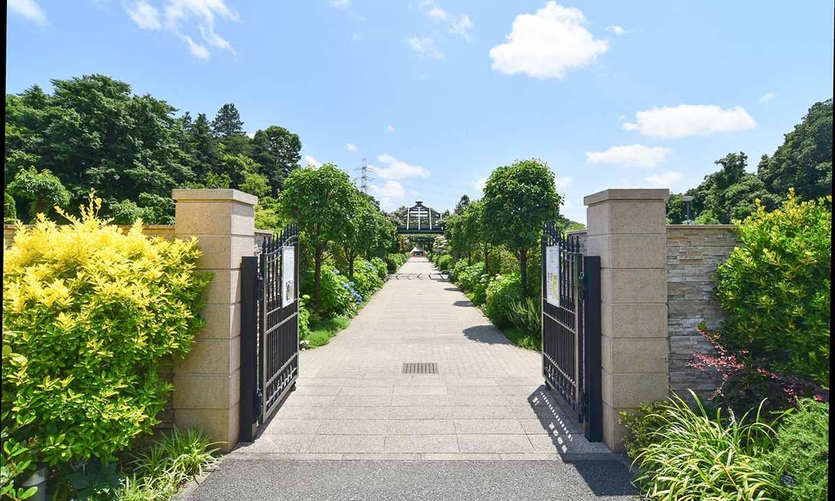 海老名フォーシーズンメモリアル 永代供養墓「花ことば」