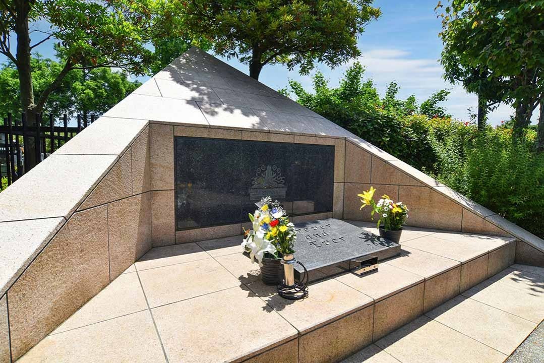 海老名フォーシーズンメモリアル 永代供養墓「花ことば」