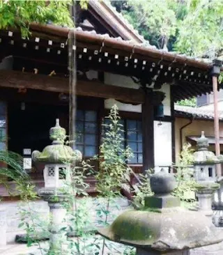 泉福寺墓苑