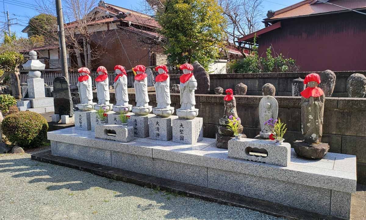 専念寺樹木葬墓地