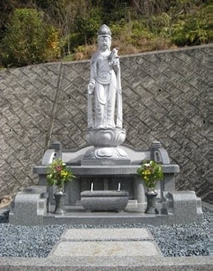 丸子山墓苑 永代供養合祀塔