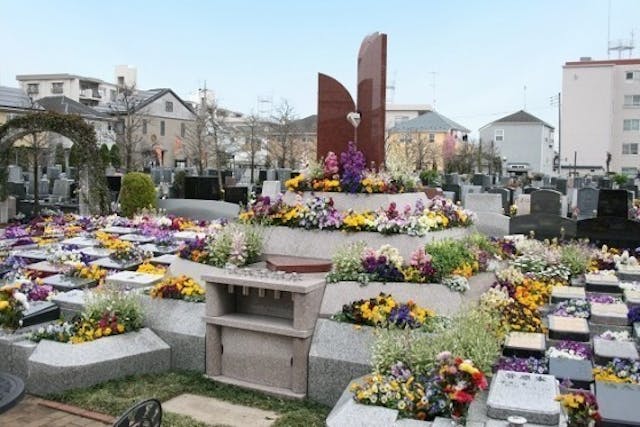 小平メモリアルガーデン ガーデニング型樹木葬「フラワージュ」