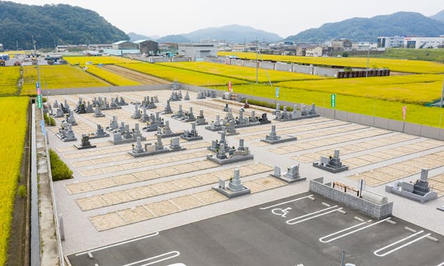 神辺金剛寺墓苑