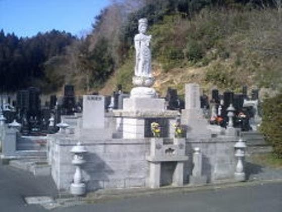 洞安寺墓地の画像