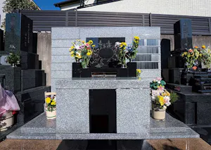 公園墓地 瑠璃光苑(大田区)の樹木葬