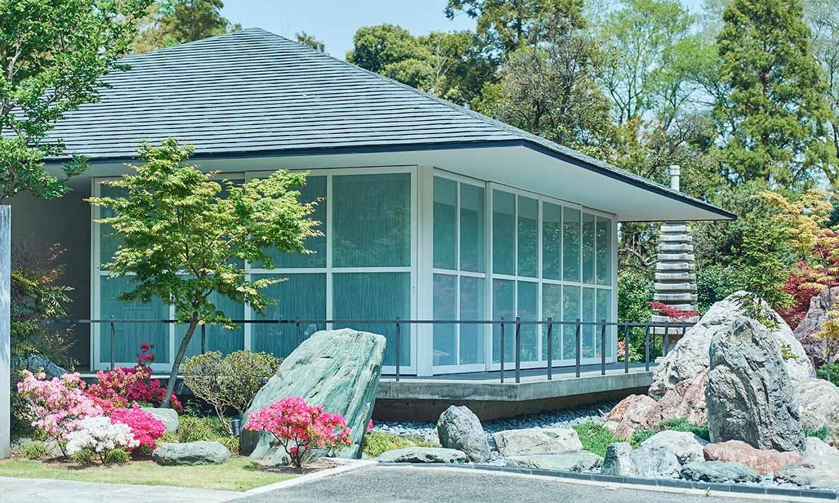川口草加霊園 はじまりの杜 礼拝堂では、どちらの宗旨宗派の方でも、ご法要をお執り行うことが可能です