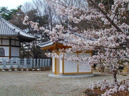 法徳寺・納骨堂（帰郷庵）