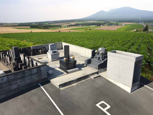 金古町川野共同墓地