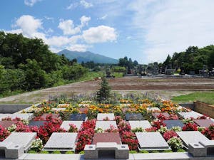 ガーデニング型樹木葬霊園「八ヶ岳フラワージュ」の画像