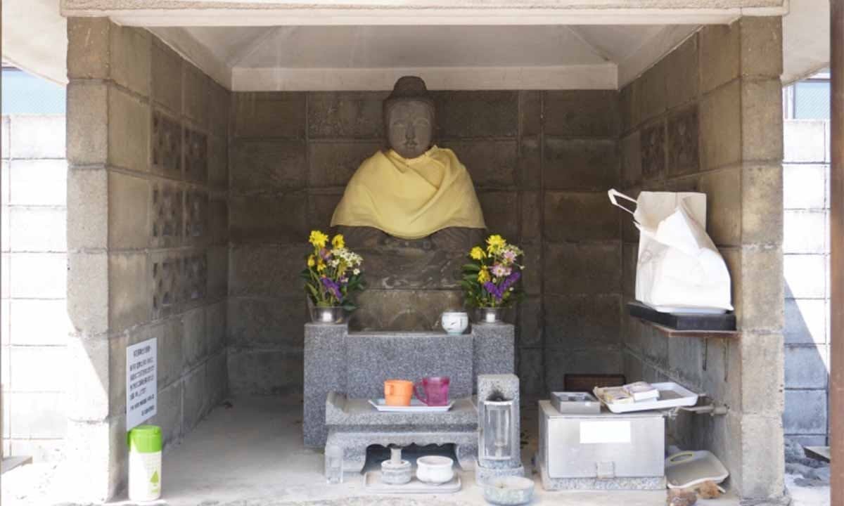 富田町高川田墓地