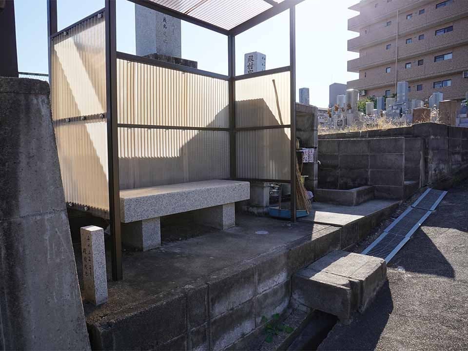 下穂積共同墓地