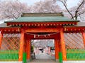 下野大師華蔵寺 春には満開の桜が参拝者を迎えてくれる
