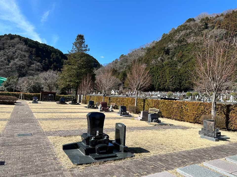 春泉寺 第2高尾霊園 ~メモリアルガーデン紫苑~