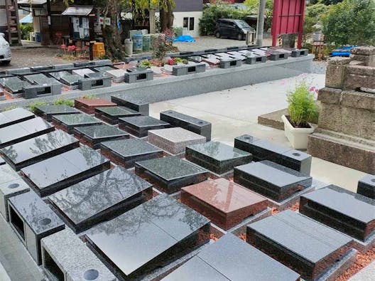 大満寺墓苑 永代供養付き墓地・樹木葬