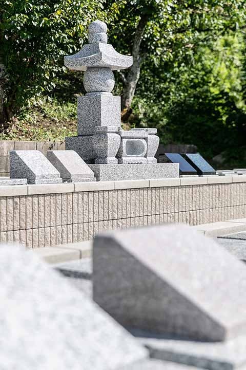 たてやま樹木葬 ～あぶり霊園～