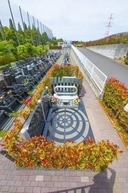 横浜メモリアル 永代供養墓 しあわせの絆