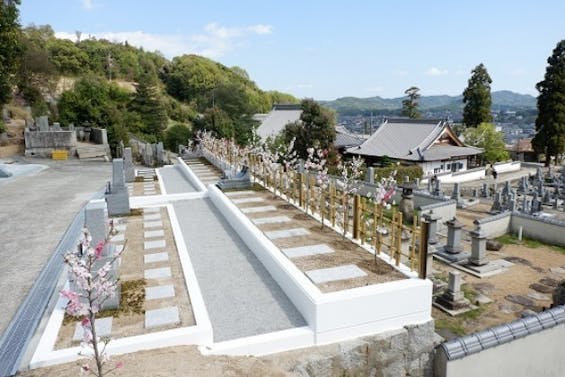 樹木葬永代供養墓地「桃華林」