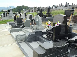 長袋共同墓地