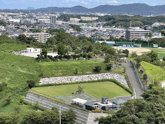 北九合掌 ヒカリエ樹木墓