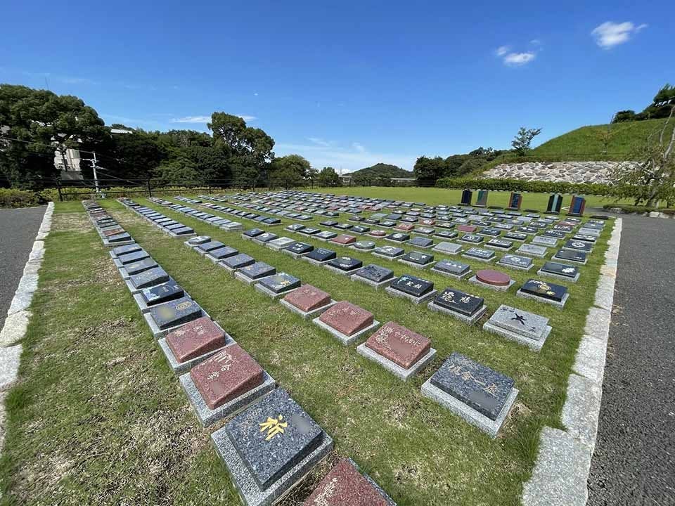北九公園墓地 ヒカリエ樹木葬・納骨堂