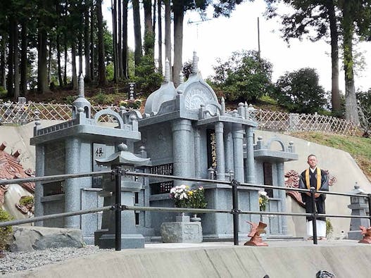 慧日山 萬泉寺 永代合葬墓「とわの碑（いしぶみ）」