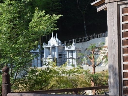 慧日山 萬泉寺 永代合葬墓「とわの碑（いしぶみ）」