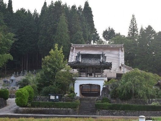 萬泉寺 永代合葬墓「とわの碑(いしぶみ)」