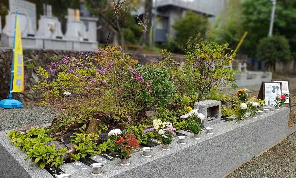 プレミアム愛川の里樹木葬墓地