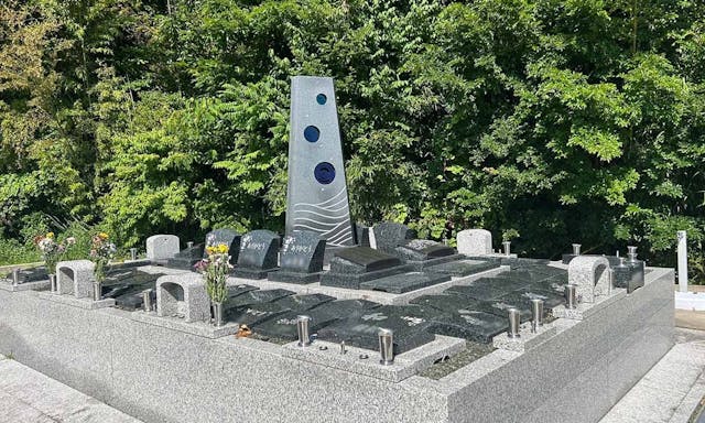 稲積メモリアル墓苑
