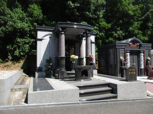 無碍光山 善照寺 舞子墓園内 納骨堂