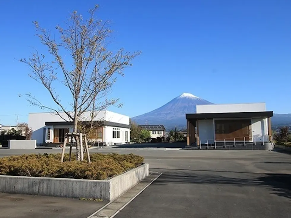 法典寺「彌勒の丘」(富士宮市)の霊園