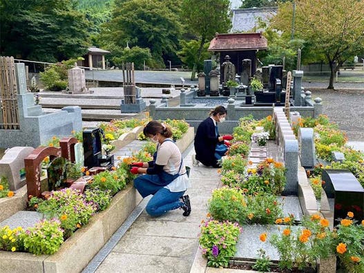 八王子高尾「光とガラスの花壇墓地」花ごころ