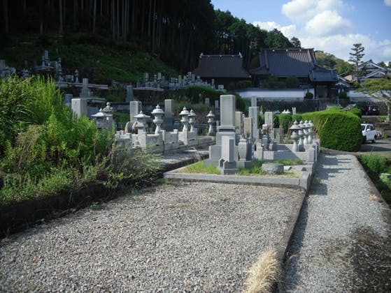 向本寺墓地