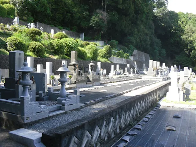 八葉寺墓地