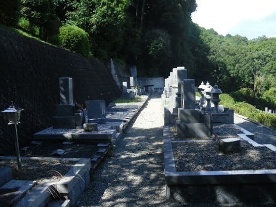八葉寺墓地