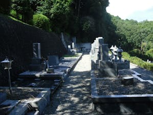 八葉寺墓地の画像
